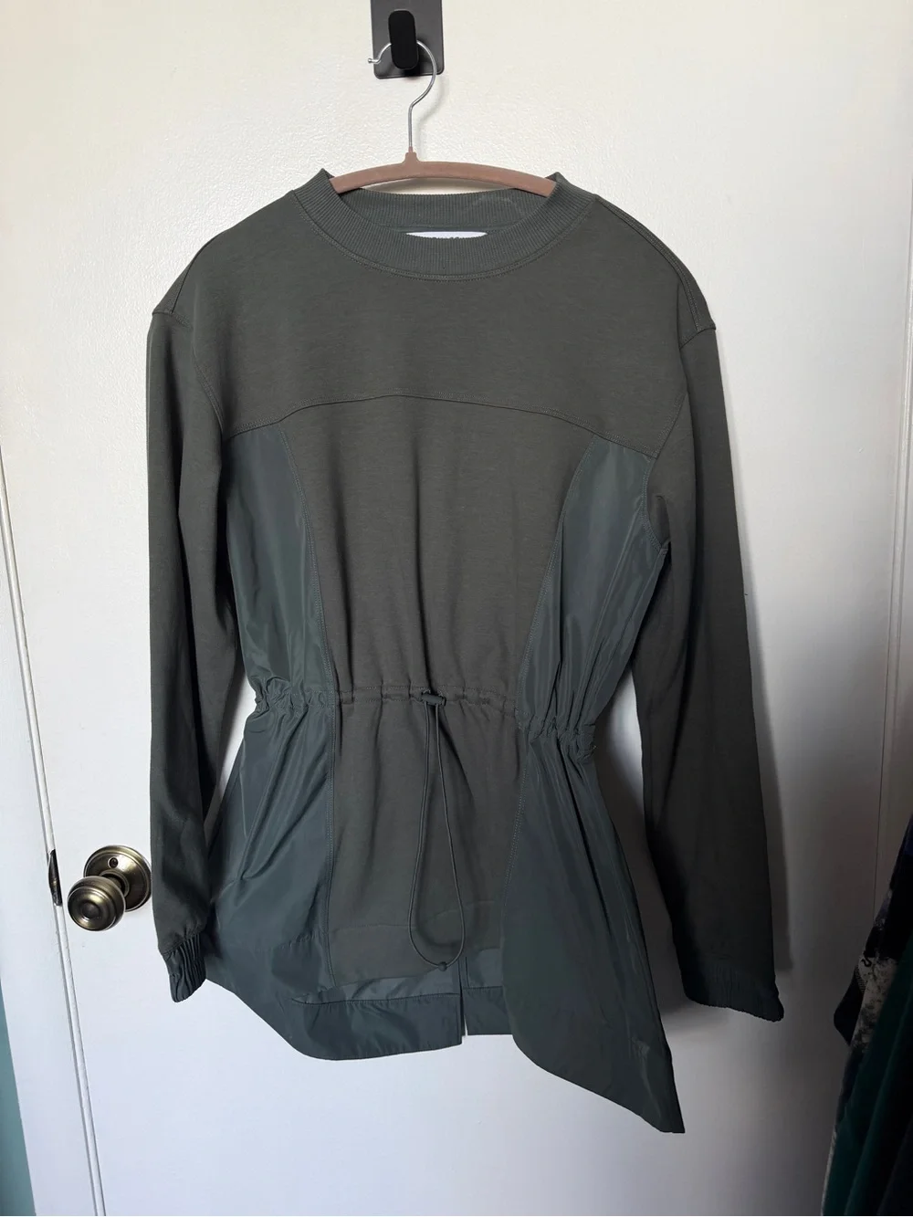 Athleta Triumph Top - Picture 4 of 7